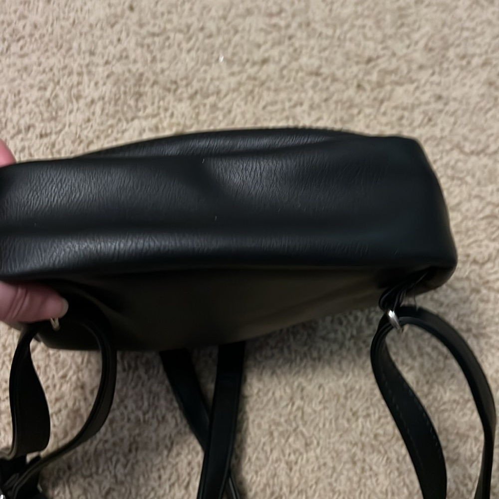 Women’s black backpack purse - Picture 4 of 4